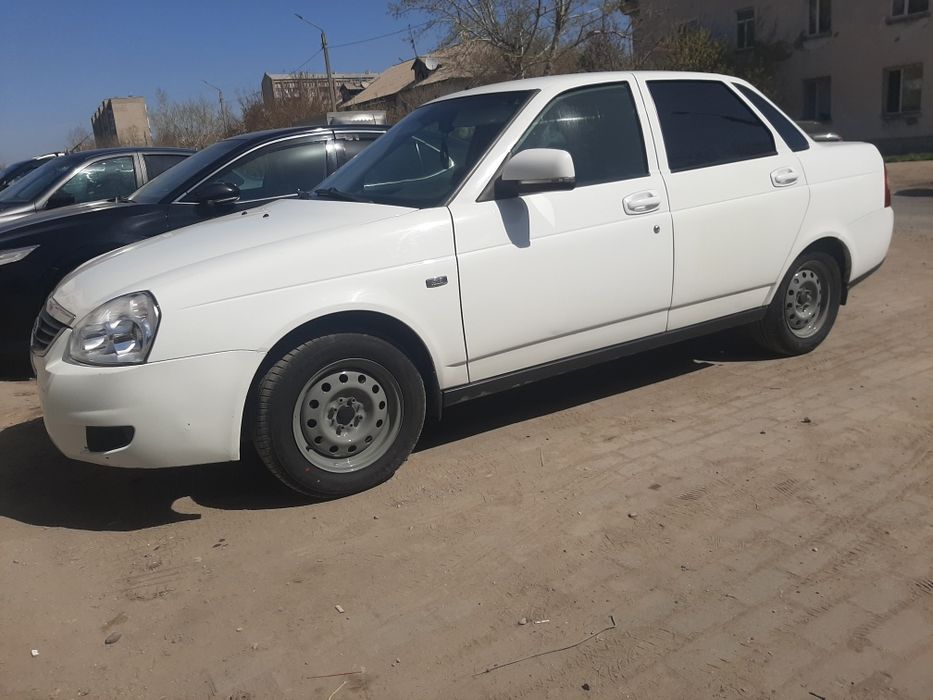 Продам приора 1 люкс