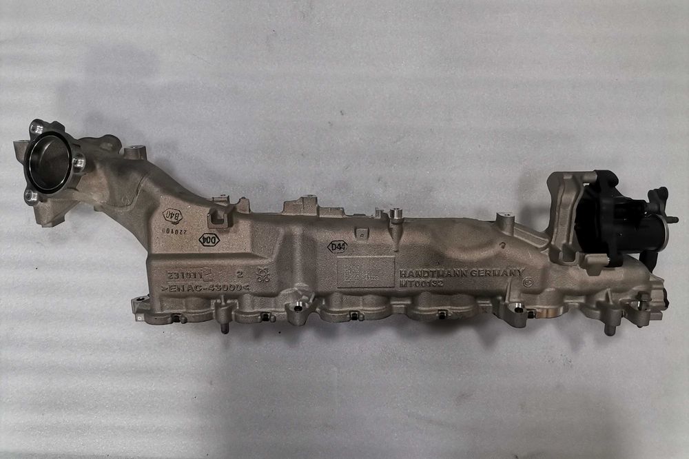 Всмукателен колектор Клапа BMW 9888472 X5 G05 G06 X7 G07 5 G60 7 G70