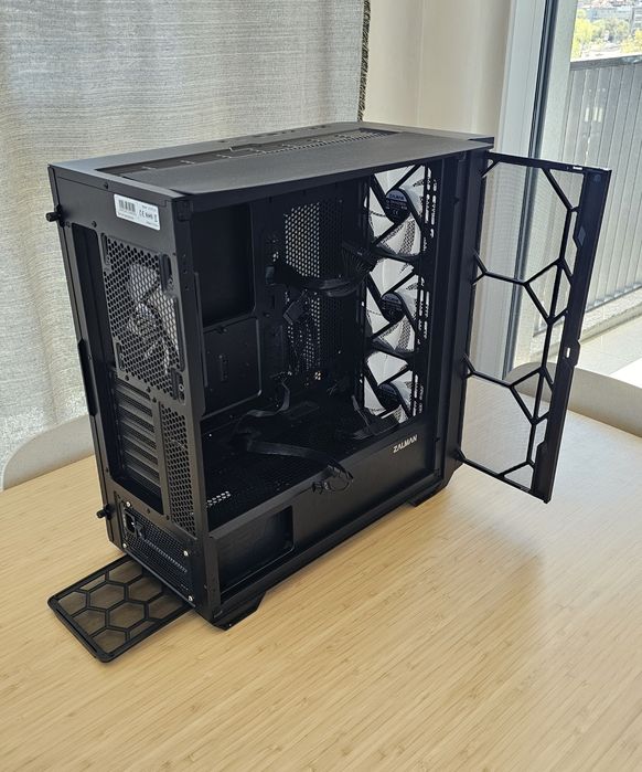 Премиум кутия Zalman Z10 PLUS