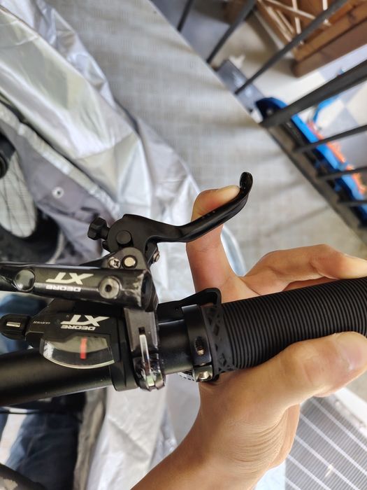 Vând set frane shimano deore xt in 4 pistoane