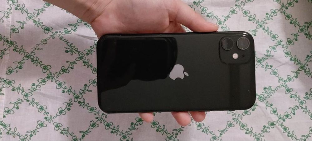 iPhone 11 с гарантия