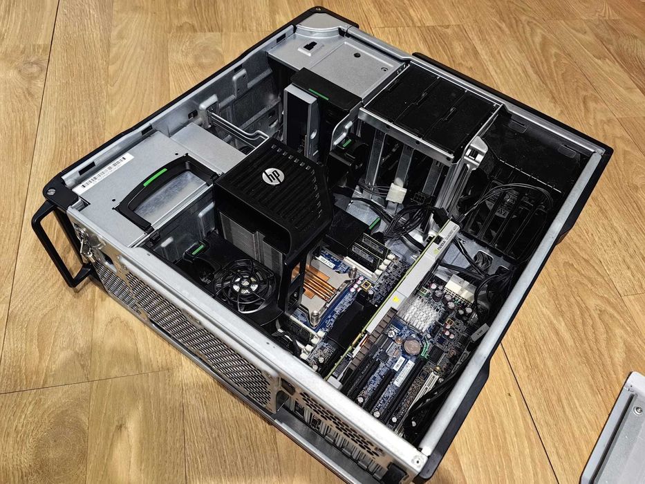 Calculator Workstation Hp Z620 schimb cu boxa jbl Arad • OLX.ro