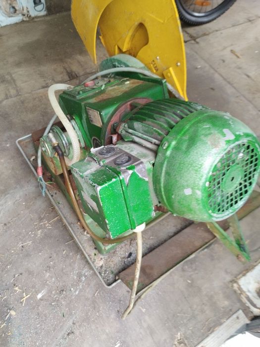 Машина пендула за метал трифазна внос от Англия Герунг