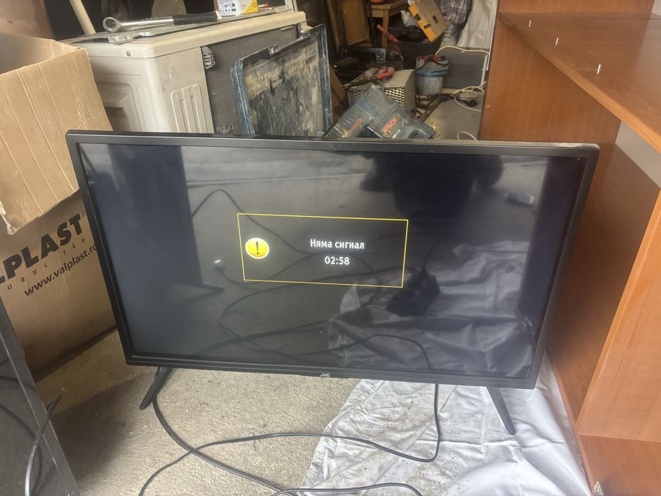 Продава се Jvc телевизор  2 броя не са андроид