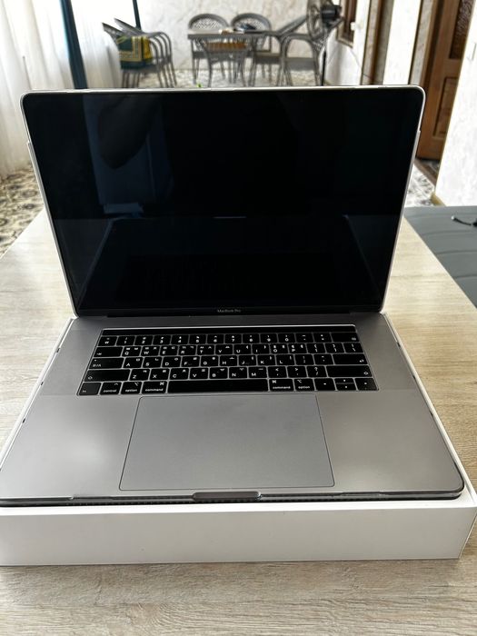 Macbook 15inch I9