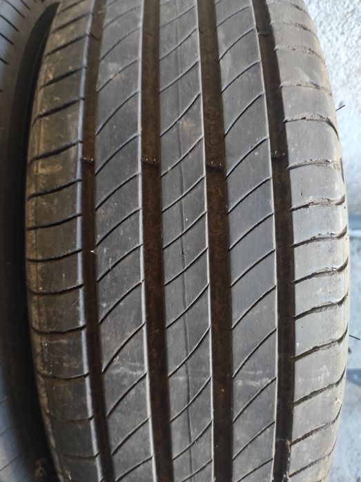 205/60/16 Michelin