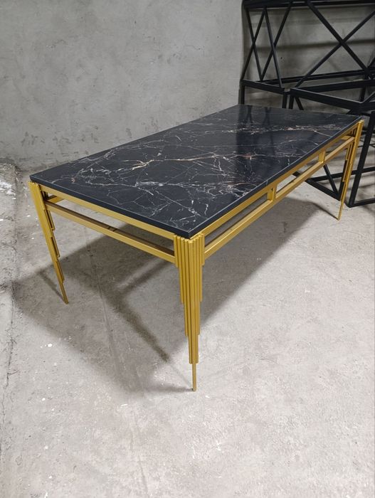 Jurnalniy stol loft