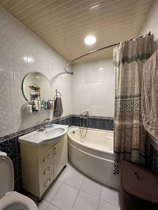 Продается участок на Янгибазаре