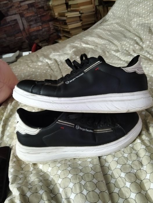 Adidași Nr 42 starea care se văd în poze