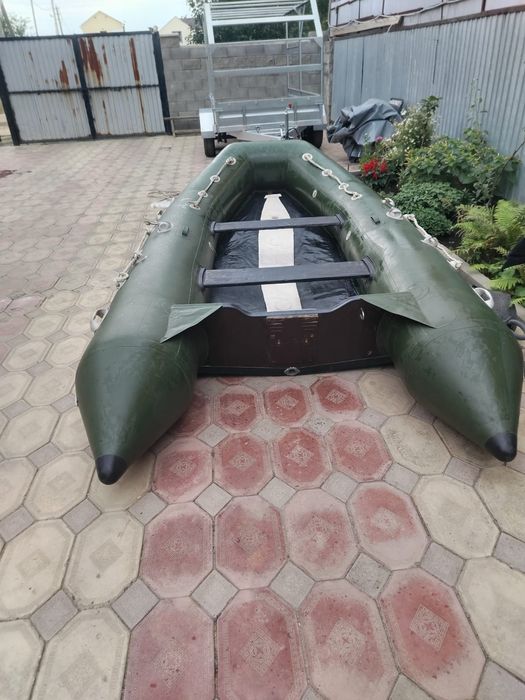 Лодка металлическая
