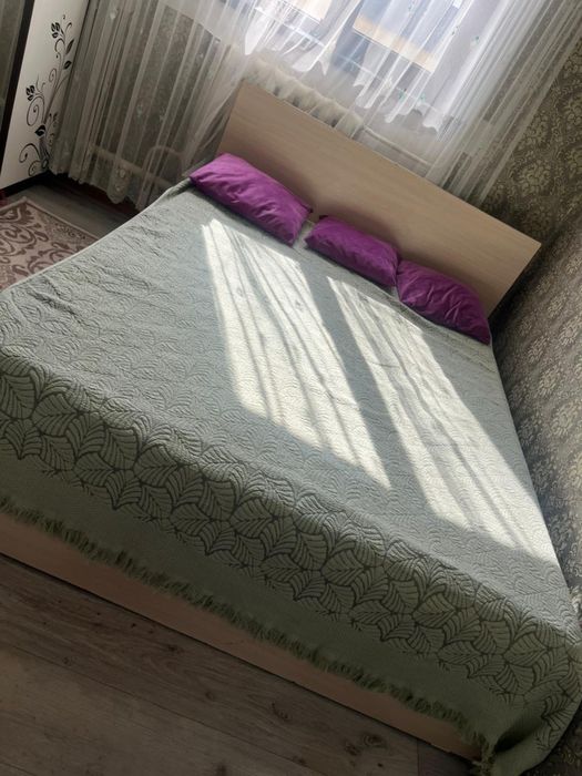 Спальный шкаф и кровать