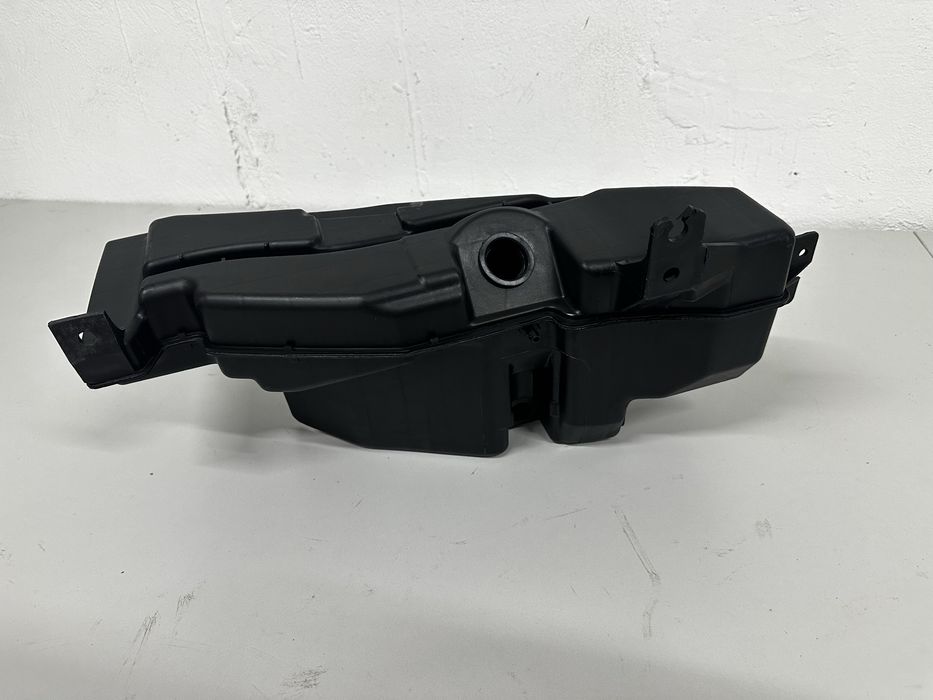 Бачок омывателя Паджеро 3 Рестайл Дорестайл