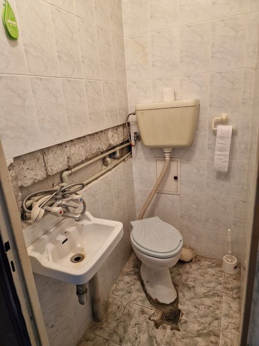 Продава 3стаен апартамент жк.Банишора