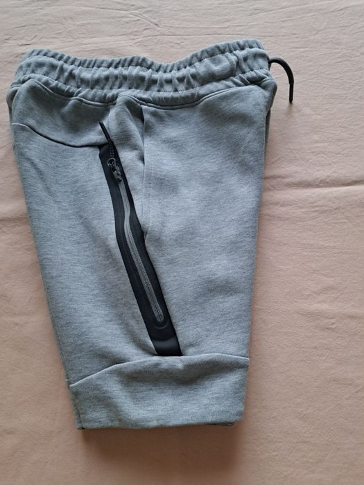 Ски панталон от  8 до 9 год .Къси панталони  тек нови