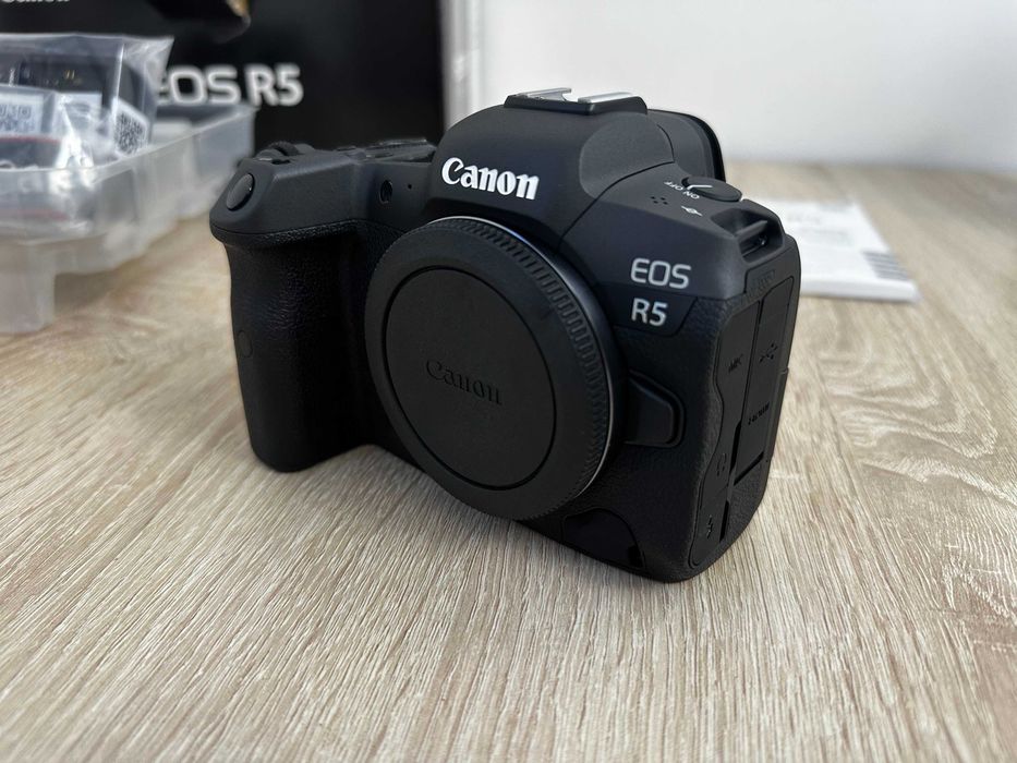 Canon EOS R5 +Canon BG-R10 Привезен США в упаковке
