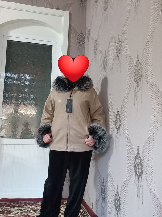 Кожа куртка  аёллар кийими