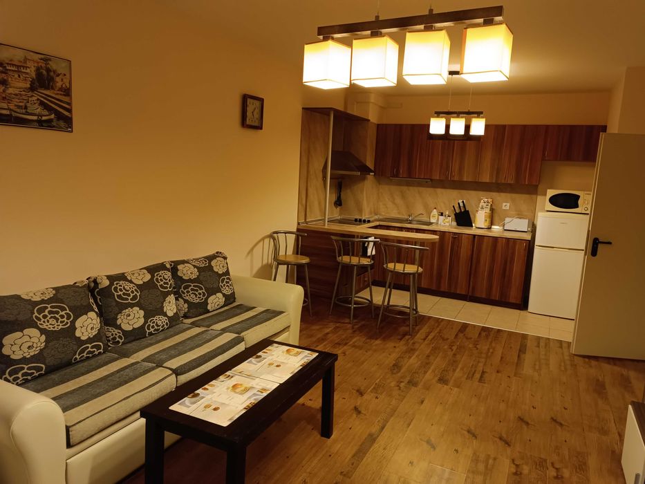 Дава се под наем Едностаен апартамент в Ахелой - 65 кв.м за 102 € - Снимка #1