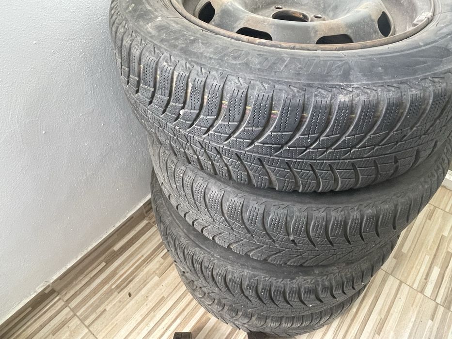 Железни Джанти 15ц 4х108 + всесезонни гуми Bridgestone