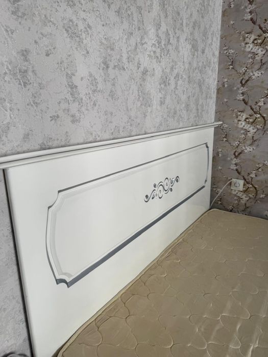 Продам двухспальную кровать