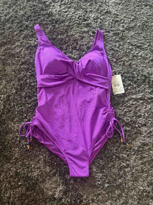 Дамски бански L размер,