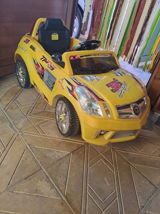 Децка количка     .