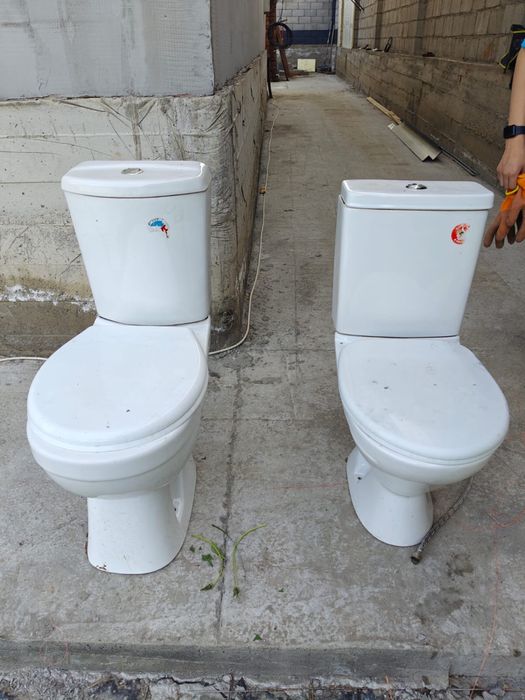 Продам 2 Унитаза Б/У, в хорошем состоянии