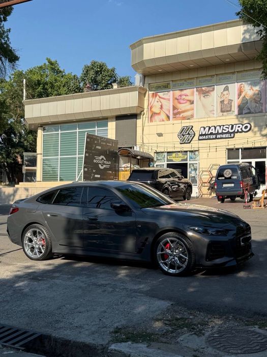 BMW I4 M50 2024 Zor xollata kamchiligi yoq