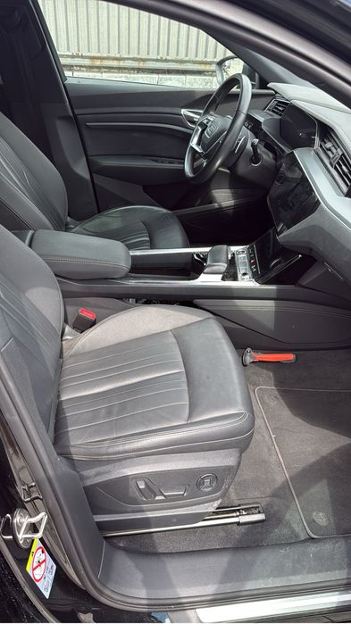Audi e-tron 55 Quattro 2021 | 408 CP | Piele | Full Electric | Impecabil