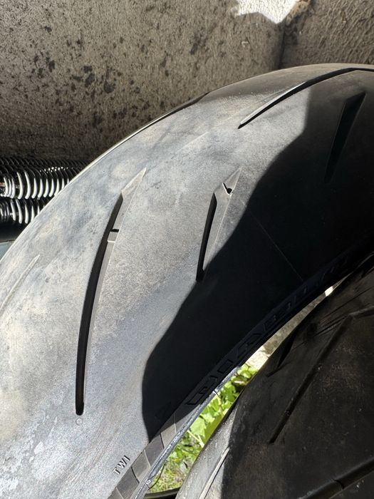 Pirelli Diablo Rosso 4