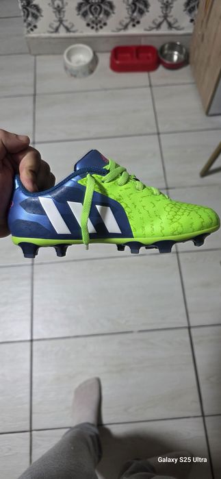 Ghete de fotbal pt copii marimea 33 purtate doar o singura data