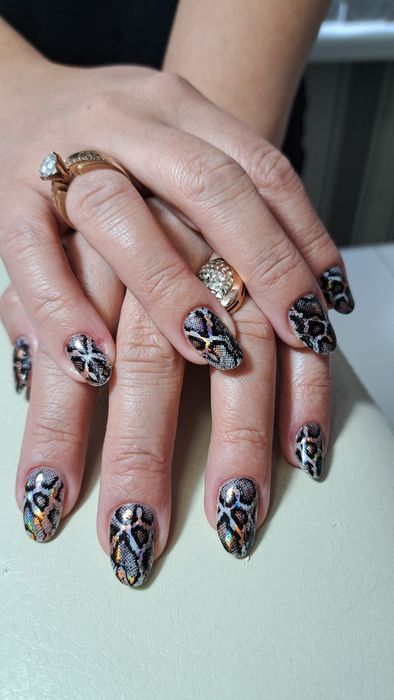 Дорогие девочки приглашаю вас на маникюр