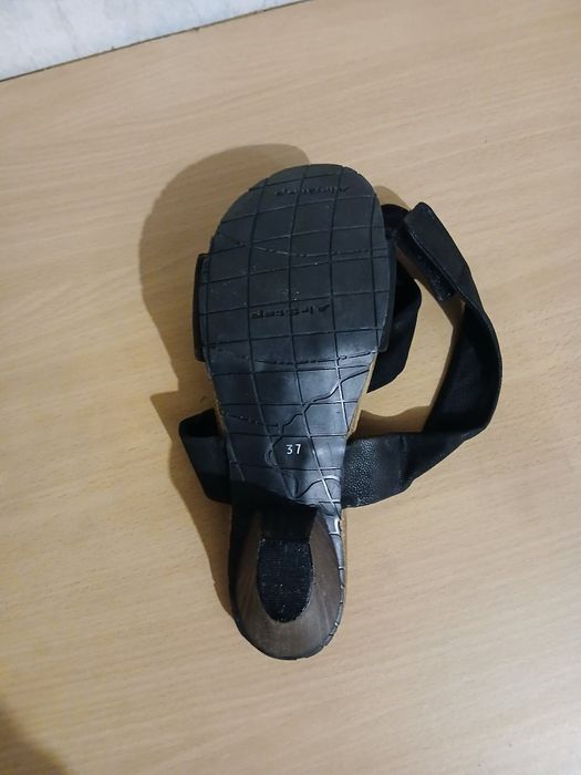 Сандали и  чехли