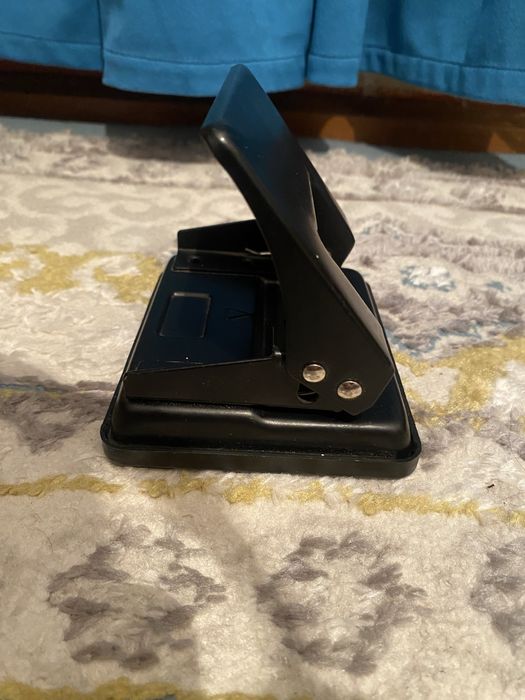 дырокол с поддоном для конфетти