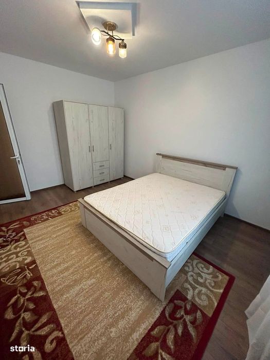 De inchiriat apartament cu 2 camere, decomandat, etajul 3, mobilat