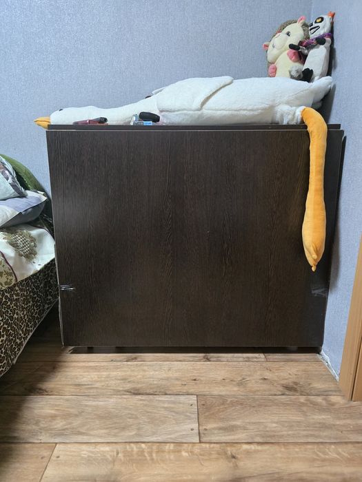 Продам 2 стола расклодные