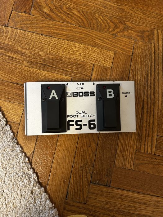 BOSS FS-6 pedala switch chitara