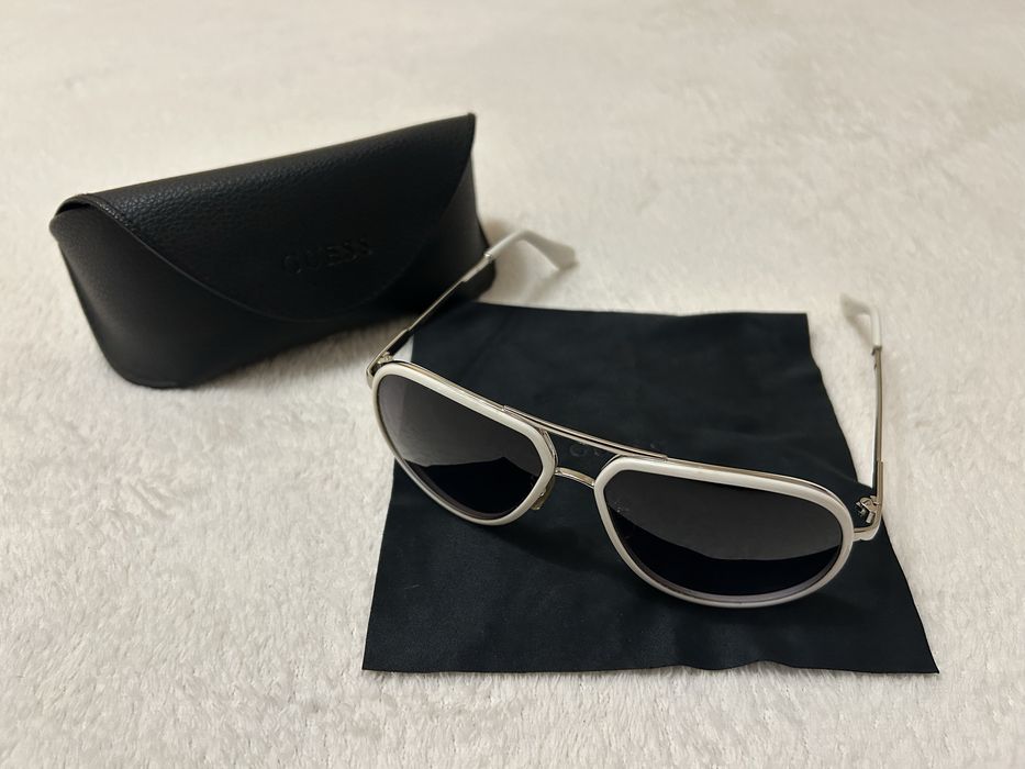 Слънчеви очила Guess