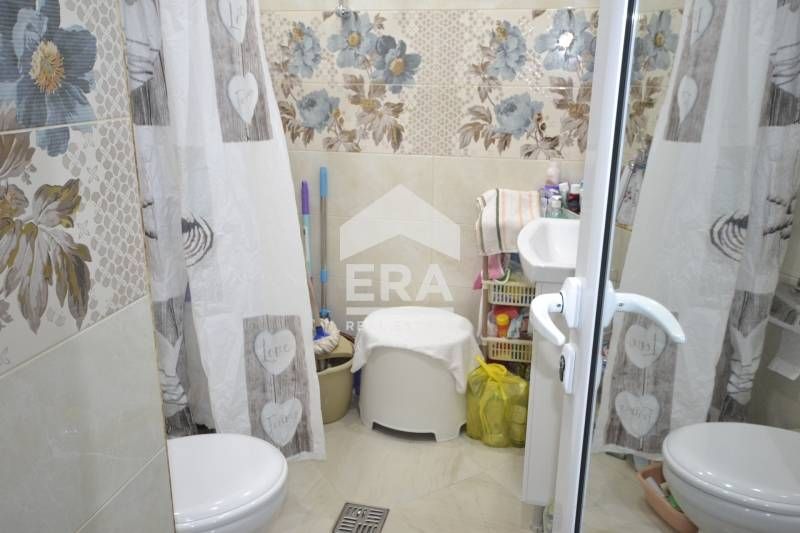 Продава се Тристаен апартамент в Хасково, Възраждане - 96 кв.м за 584 €/кв.м - Снимка #9