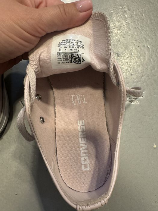 Converse 39,  piele, roz pal, foarte bine intretinuti