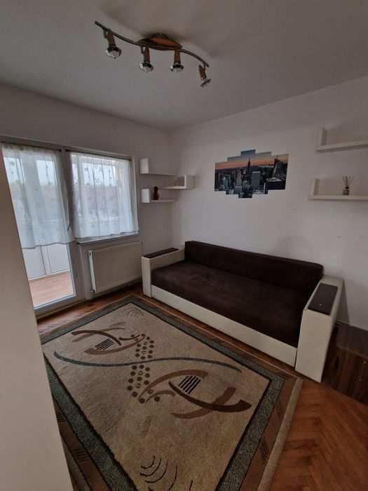 Închiriez apartament 3 camere Valea Aurie