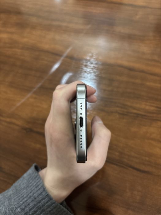 iphone - 15 pro natural titanium