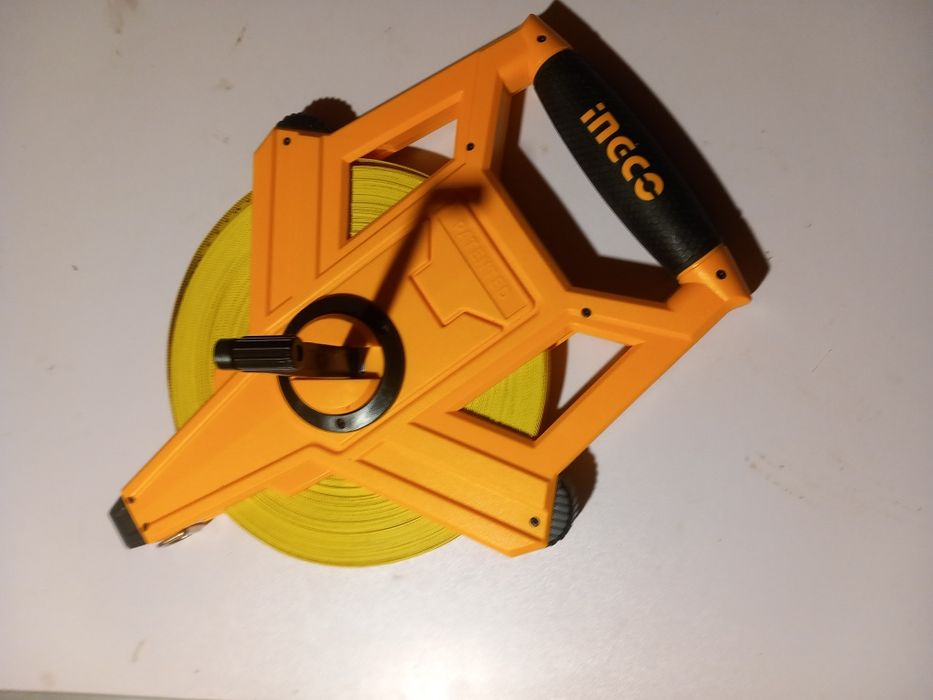 Ruletă 100 metri nouă