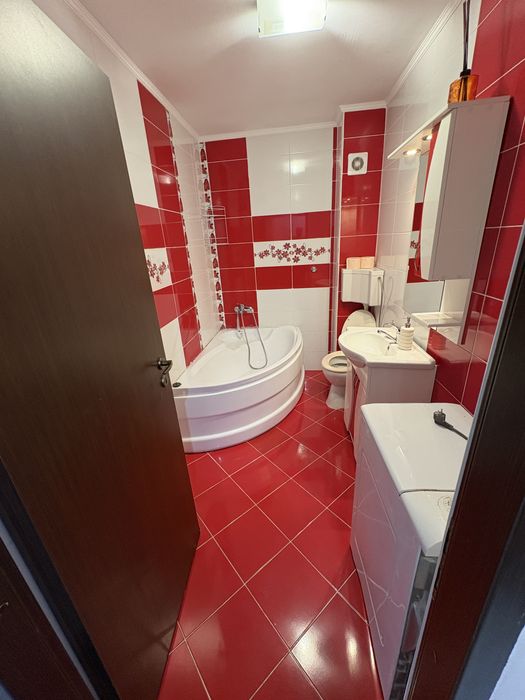 Chirie apartament 3 camere si 2 parcari Sesul De Sus Floresti