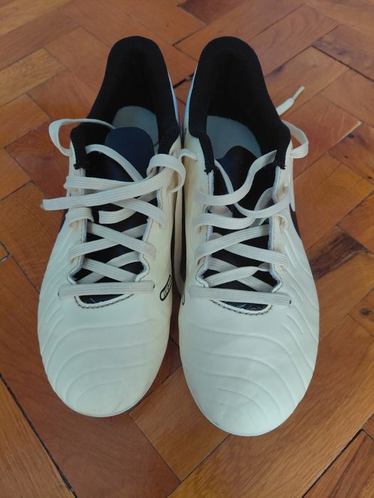 Бутонки Nike legend 10