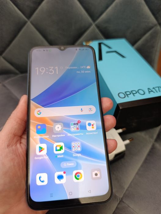 смартфон OPPO A17K в голубом цвете 41000