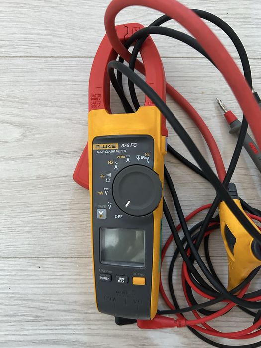Aparat de masura Fluke 376 FC