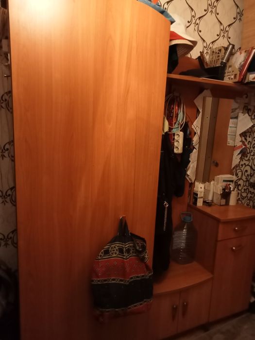 Продам прихожку )