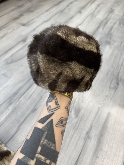 Продам меховую шапку