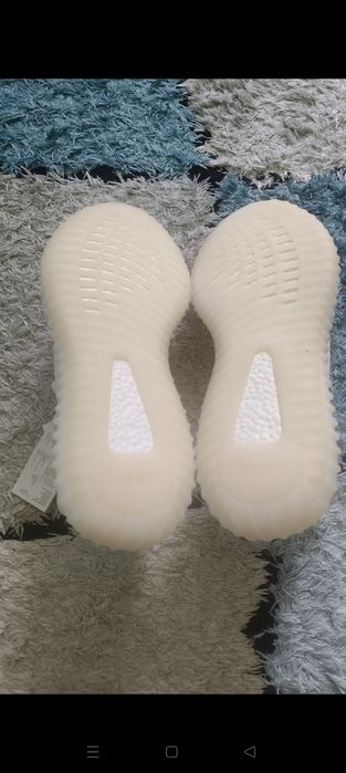 Vand yeezy 350v2 albi