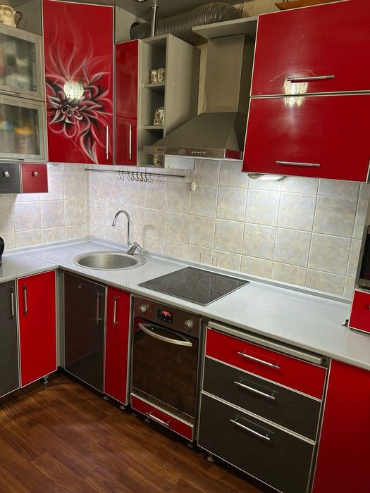 Продаю Кухонный гарнитур